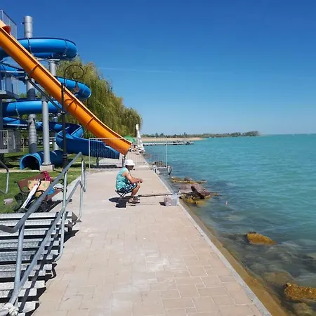 Balaton Feriehus *